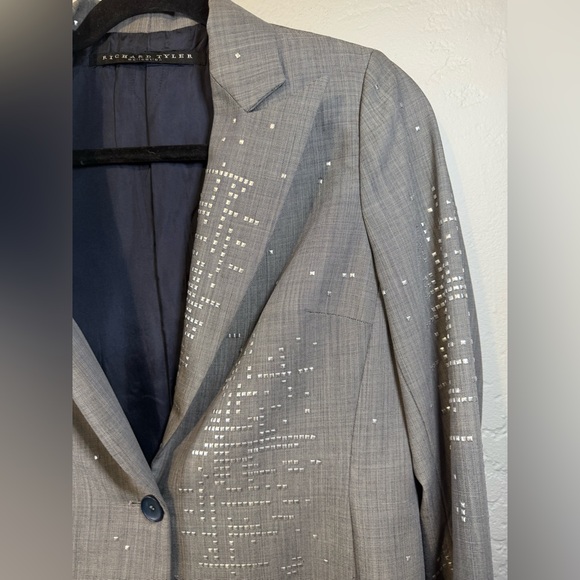 Richard Tyler Charcoal Blazer with Silver Accents - Picture 5 of 14